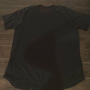 Lululemon size large licensed to train men's